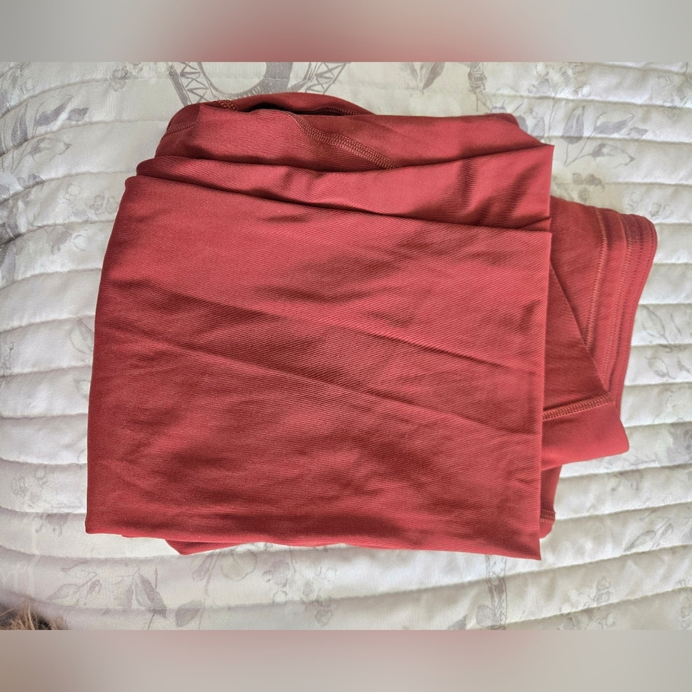 Lululemon Power Thru Hr Size 10 Rust Color